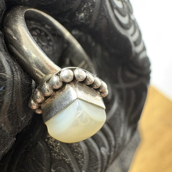 Silpada 925 Sterling Silver Button Frame Mother Of Pearl Ring Size 5 R1617 - Picture 6 of 8